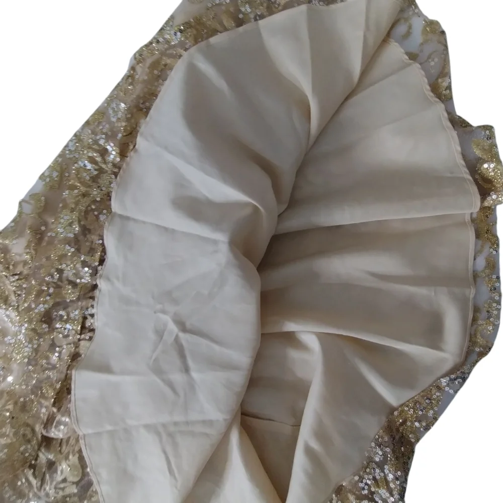 Fifteen Roses Women's Embellished Gold Sequin Prom Formal Dress Size 8 Avant Gar